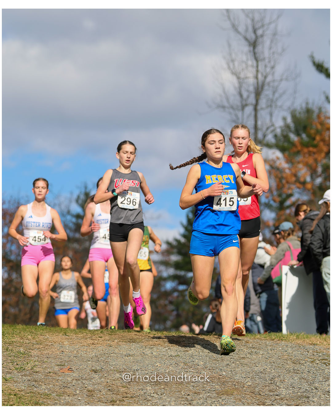 Alyson Low, Mercy High School, P136, 21:49.80 - New England Cross Country State Championship - Thetford Vt - November 8, 2025 File: ./dir-1-Girls-Championship/251108-2025-New England-Cross-Country-Championships-Thetford-VT-128-296A2232.jpg Alyson Low, Mercy High School, P136, 21:49.80 - New England Cross Country State Championship - Thetford Vt - November 8, 2025 – 2025 New En…